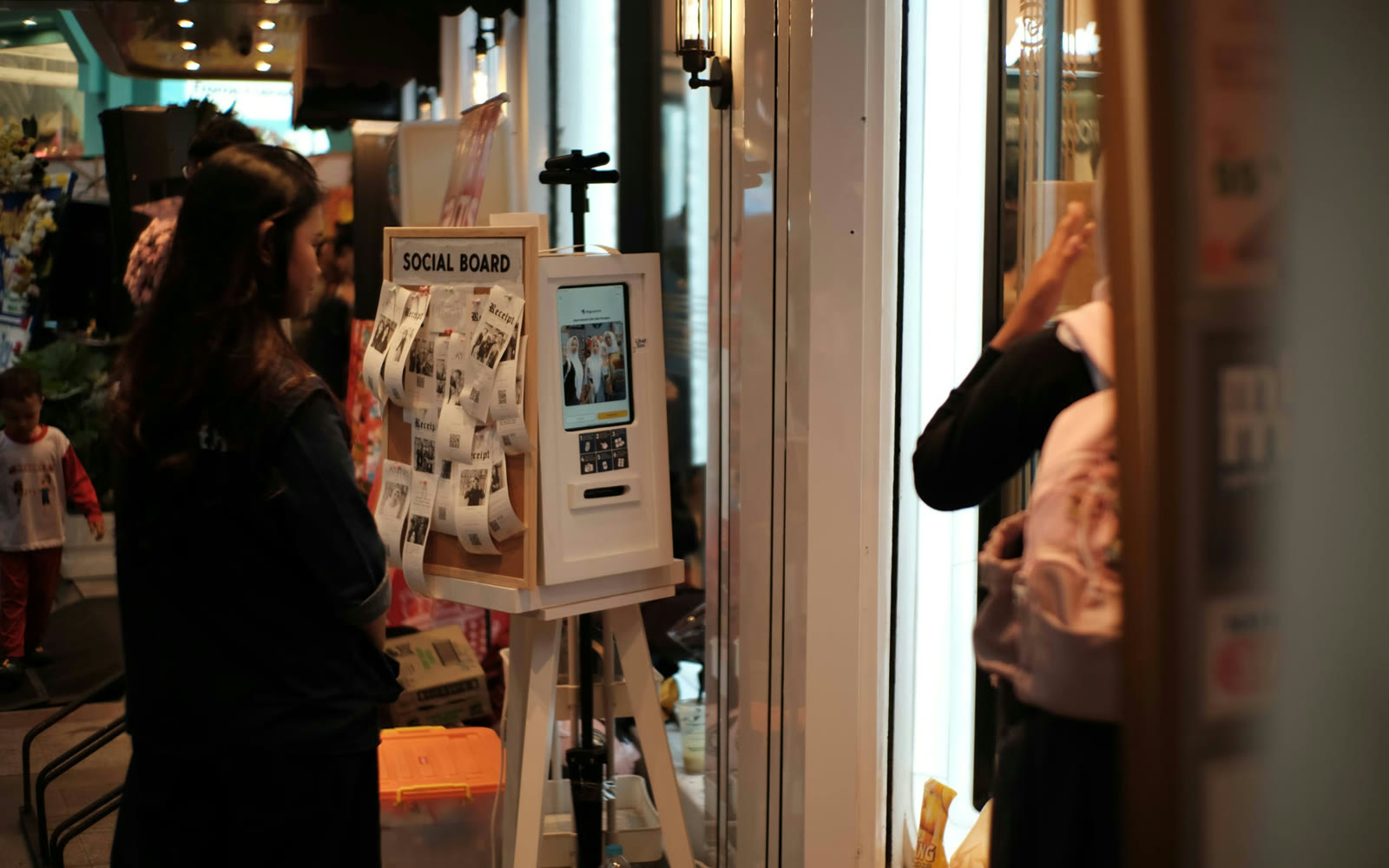 Receipt Photobooth Magicbooth dengan social board di venue